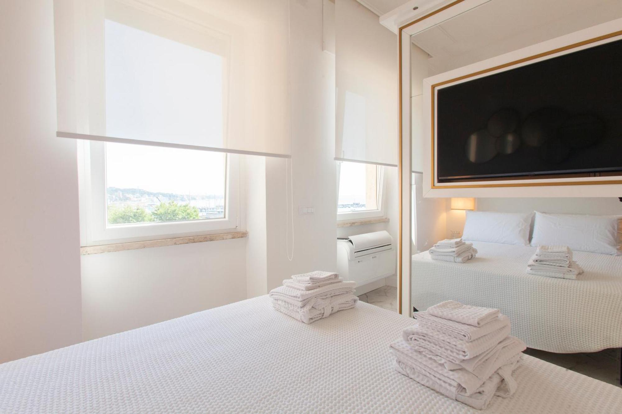 La Finestra Sul Mare Central Apartment Vista Mare 安齐奥 外观 照片