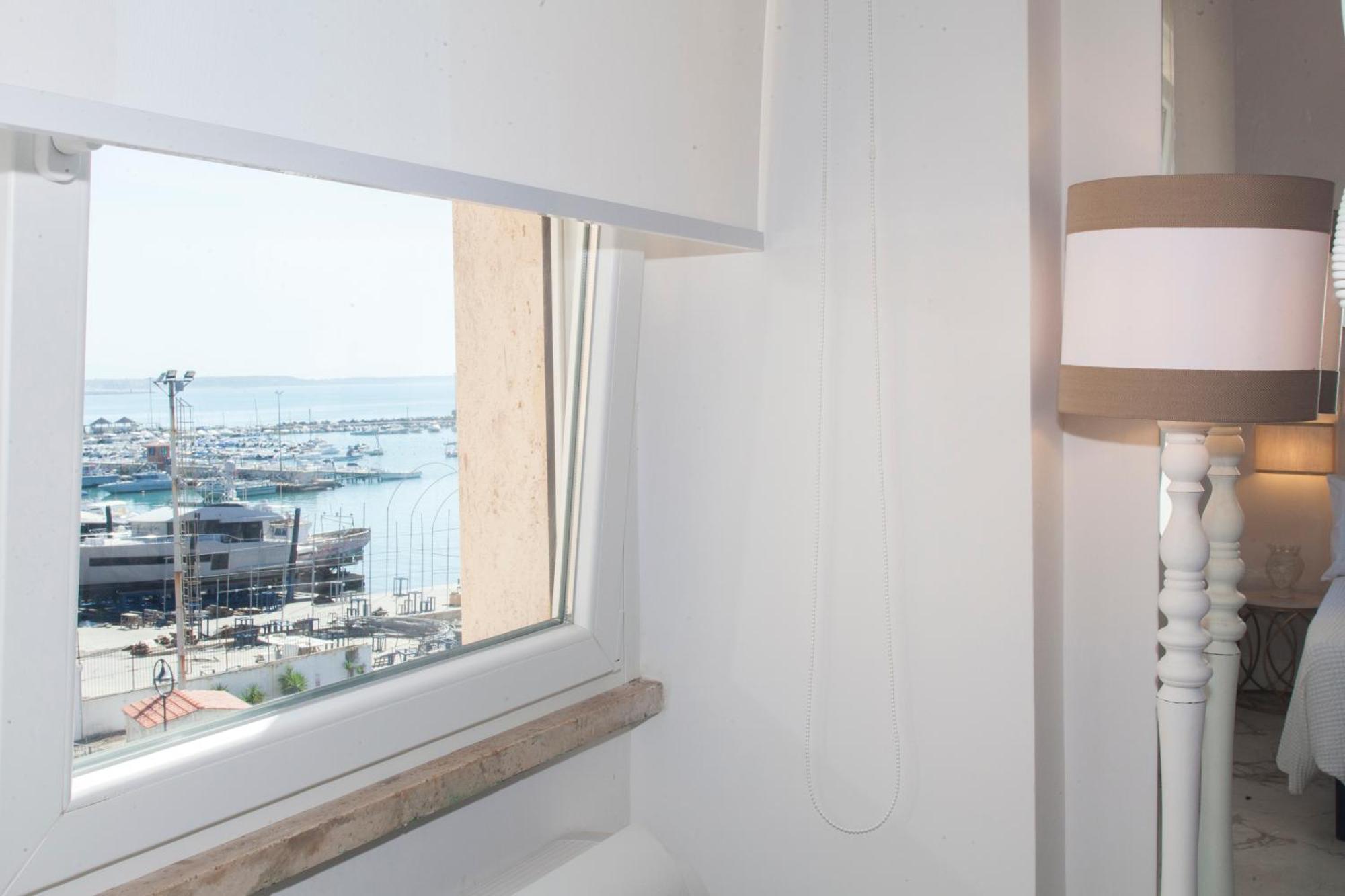 La Finestra Sul Mare Central Apartment Vista Mare 安齐奥 外观 照片