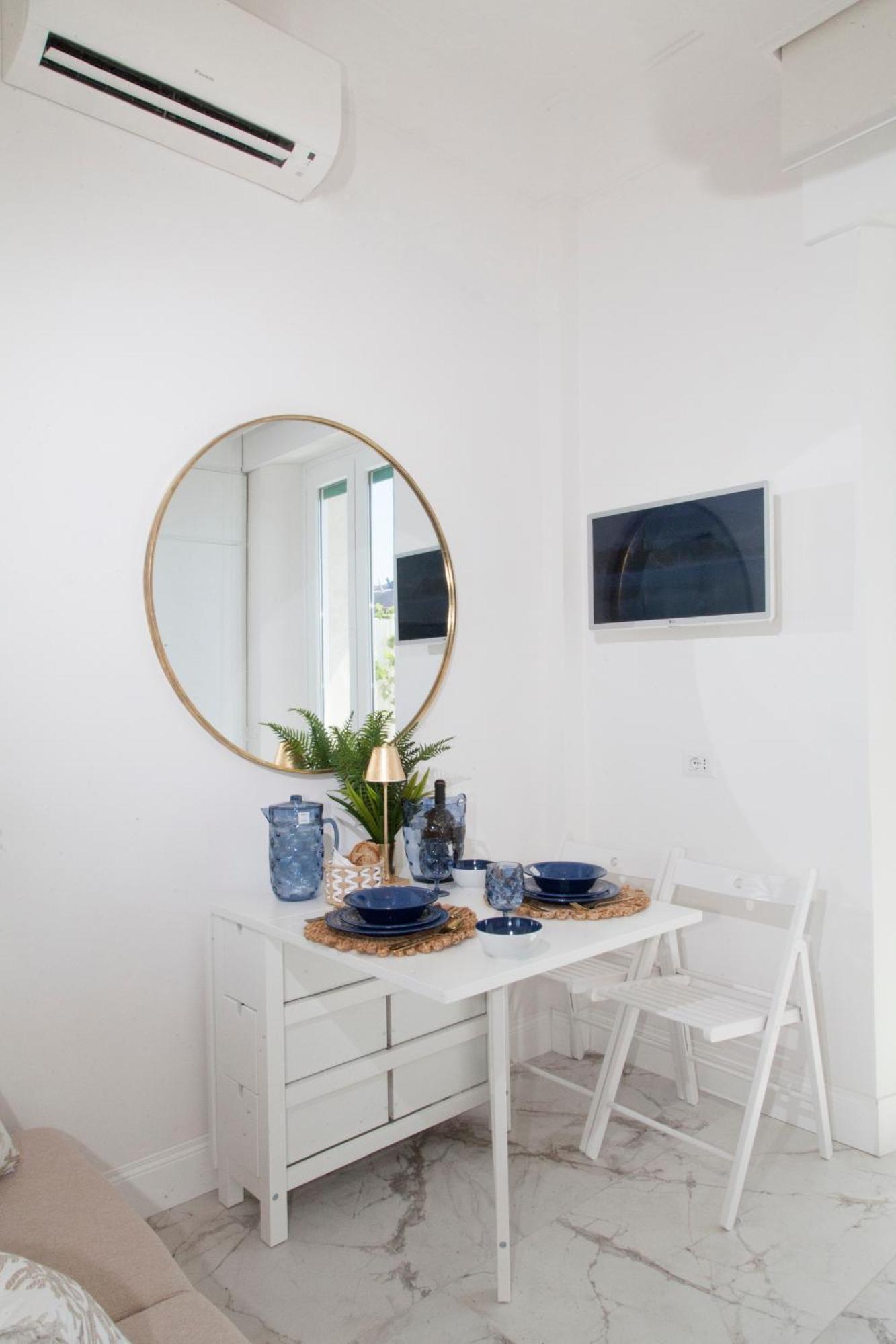 La Finestra Sul Mare Central Apartment Vista Mare 安齐奥 外观 照片