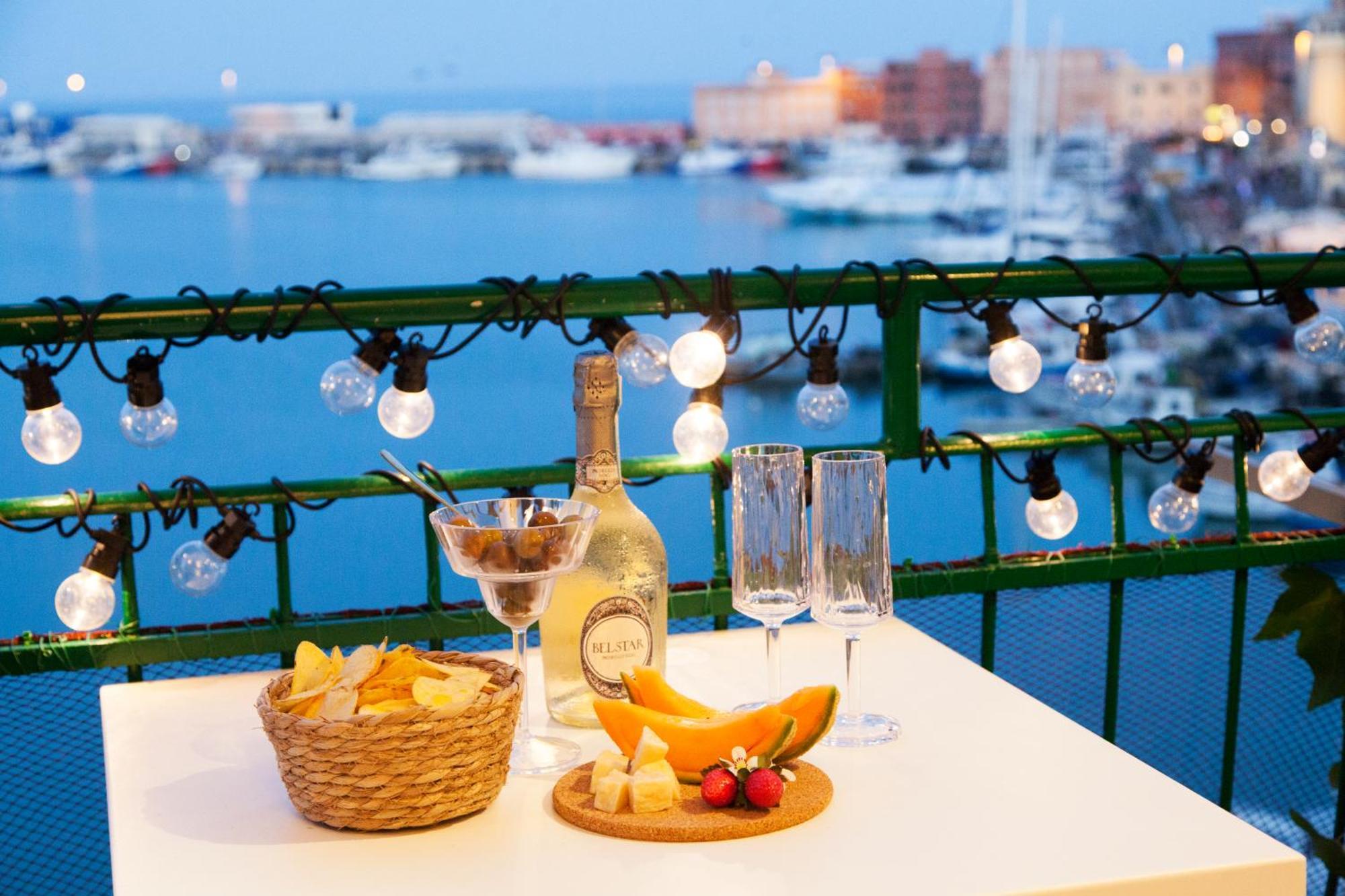 La Finestra Sul Mare Central Apartment Vista Mare 安齐奥 外观 照片